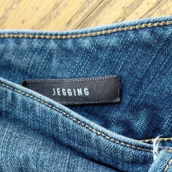 Torrid Dark Blue Skinny Jeans - Picture 3 of 7